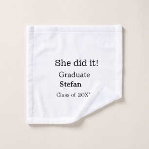Sie machte es graduiert hinzufügen Namen Klasse vo Waschlappen