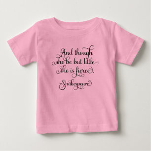 Sie mag klein sein, aber sie ist erbittert. Shakes Baby T-shirt