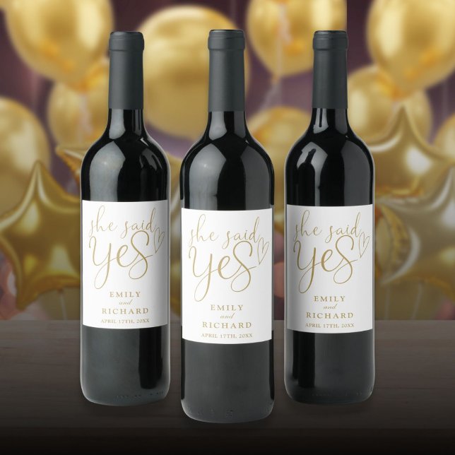 Sie sagte Yes Engagement Party Elegant Gold Weinetikett (Von Creator hochgeladen)