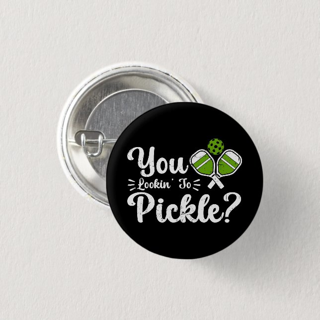 Sie schauen auf Pickle Pickleball Player Funny Button (Vorne & Hinten)
