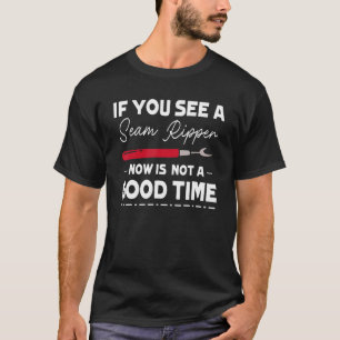 Sie sehen eine Nahttrenner Nähen Quilten T-Shirt