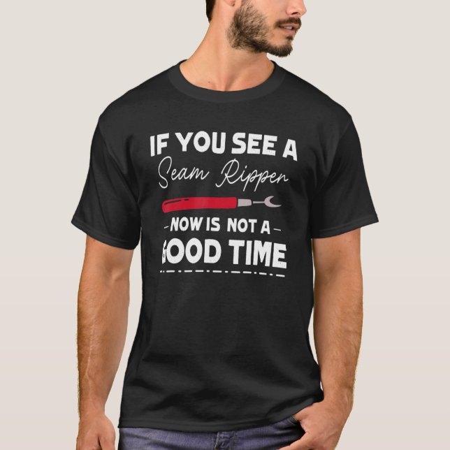Sie sehen eine Nahttrenner  Nähen Quilten T-Shirt (Vorderseite)