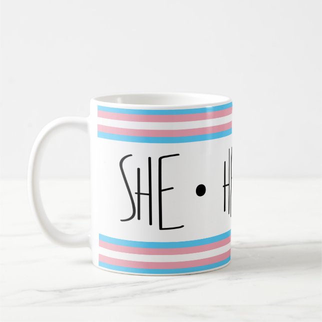 Sie/sie/ihre Pronouns Transgender Coffee Tasse (Links)
