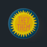 Sie / sie Pronouns Sonnenschein Pride handschrift Button<br><div class="desc">Dekorieren Sie Ihr Outfit mit diesem coolen Kunstknopf. Macht ein großartiges Geschenk! Sie können ihn anpassen und auch Text hinzufügen. Karo in meinem Shop für viel mehr Farben und Muster! Lass mir Bescheid,  wenn du auch etwas Gewohntes willst.</div>
