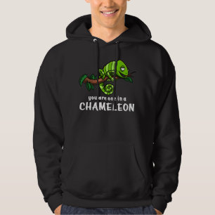 Sie sind eins in einer Chamäleon-lustigen Eidechs Hoodie