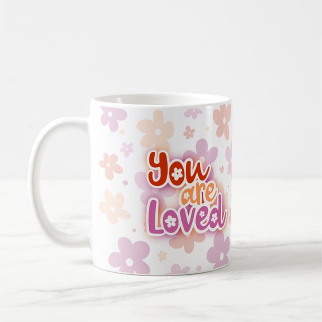 Sie sind lieben Blume Lesben-Pride-Buchstaben Kaffeetasse (Links)