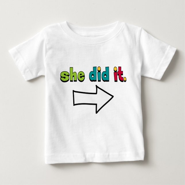 Sie tat es (1 2) des rechten Pfeiles: Bio Baby T-shirt (Vorderseite)