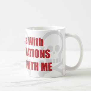 Sie verwirren mit Öffentlichkeitsarbeiten, die Si Tasse