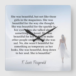 Sie war schön === F.Scott Fitzgerald Zitat Quadratische Wanduhr