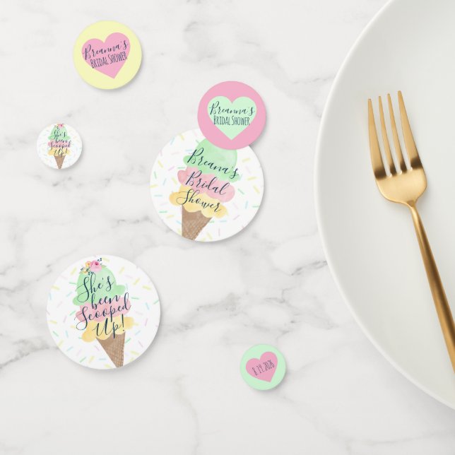 Sie wurde mit Eiscreme-Brautparty vergossen Konfetti (Gruppe)