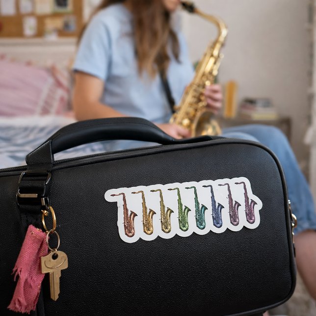 Sieben Regenbogen-Saxophone Farbige Instrumente Aufkleber (A die cut sticker of rainbow saxophones.)