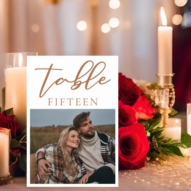 Sienna Brown Script Couple Foto Summer Wedding Tischnummer (Von Creator hochgeladen)