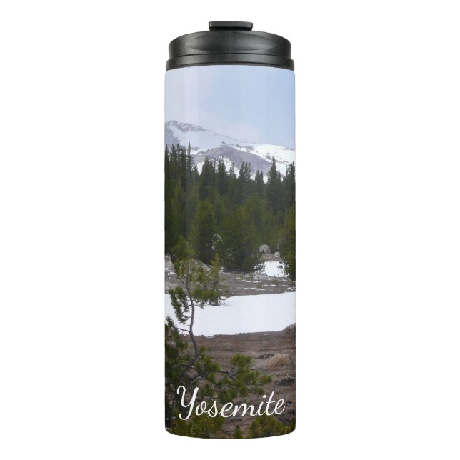 Sierra Nevada Berge und Schnee auf Yosemite Thermosbecher (Vorderseite)