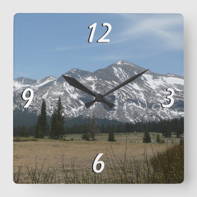 Sierra Nevada Gebirge I aus Yosemite Quadratische Wanduhr (Vorderseite)