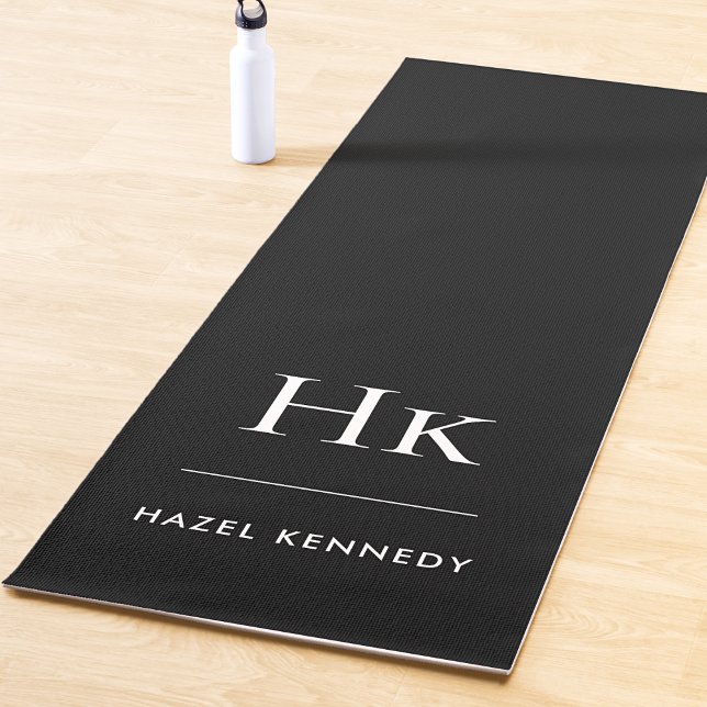 Signature Monogram Simple Black Monogrammed Yogamatte (Von Creator hochgeladen)