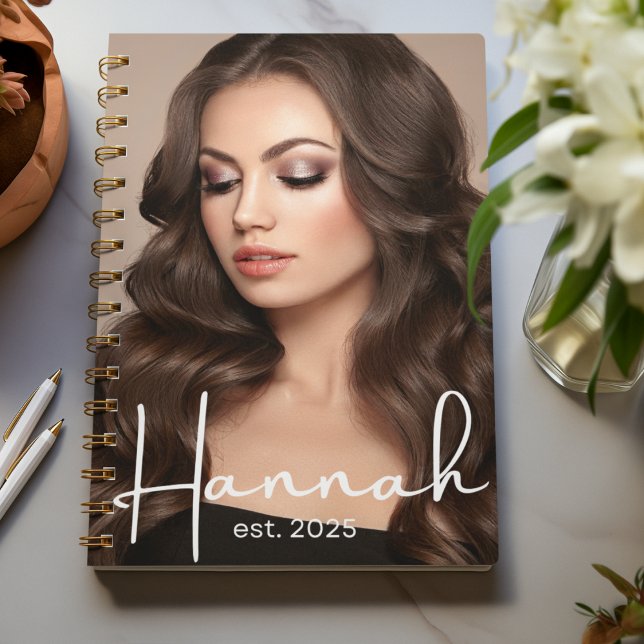 Signature Over Snapshot Notizbuch (Notebook with full-bleed photo, handwritten signature across bottom, and est. year accent.)