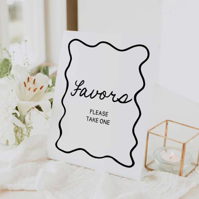 Signierung für minimale Favoriten im Brautparty Sockelschild (Retro Minimal Black and White Favors Sign)
