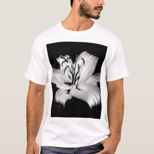 Silber Lily: einfarbige Blumen-Eleganz. T-Shirt