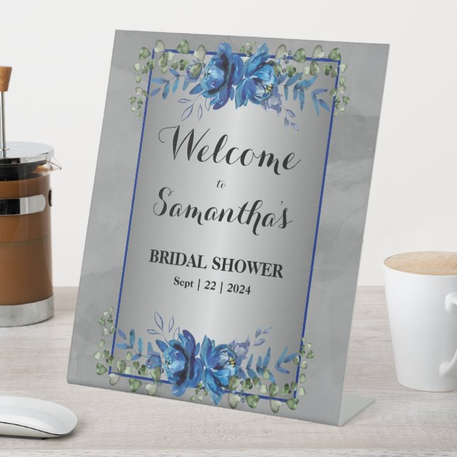 Silber schimmern: Blau-Blumen-Brautparty Sockelschild (In Situ)