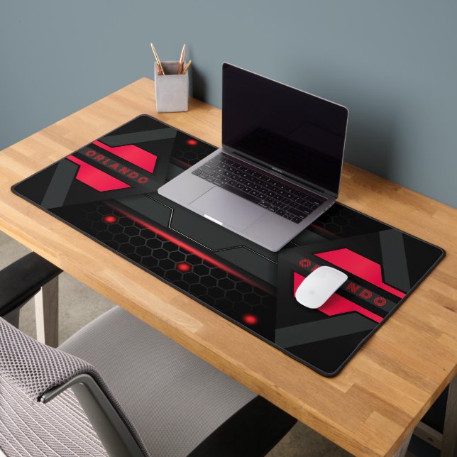 Silber, Schwarz, rotes geometrisches Gaming Monogr Schreibtischunterlage (Büro 2)