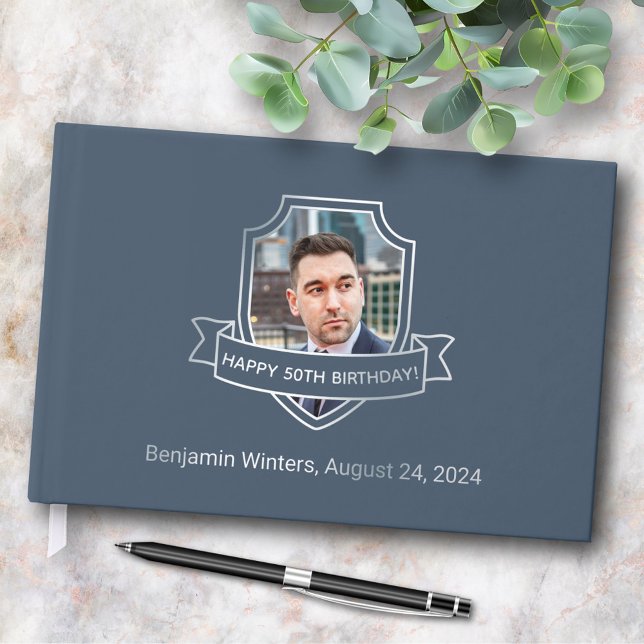 Silberfolie Schild auf blaues Foto Geburtstag Gästebuch (Von Creator hochgeladen)