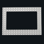 Silberglas-Herzmuster Magnetischer Bilderrahmen<br><div class="desc">Silbergläser Herzmuster Magnetrahmen.  Klicken Sie auf "Anpassen!". Das silberne Herz-Muster neu zu vergrössern/neu positionieren und die Hintergrundfarbe ändern.   Das silberne Glasherz-Design eignet sich hervorragend für ein 25. Hochzeitstag-Geschenk oder Gastgeschenk.</div>