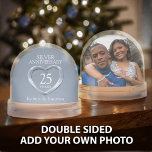 Silberherz 25. Hochzeitstag individuelle Name Schneekugeln<br><div class="desc">Zeigen Sie Ihrem Lieblingspärchen, das 25 Jahre Heirat mit diesem herzlich personalisierten Geschenk feiert, Silber Hochzeitstag Snowglobe würde auch einen anderen Gefallen für Ihre Hochzeitstag Party Gäste. Personalisieren Sie mit den Namen Ihrer Paare auf der Herzpartie und einem besonderen Foto auf der Rückseite. Matches silberne Hochzeitstag Herz-Party-Sammlung. Einzigartig entworfen von...</div>