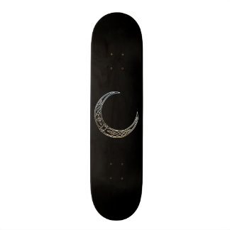 Silbermond und schwarzer keltischer Halbmond Skateboard