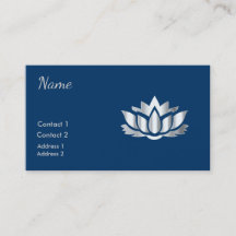 Silberne Blicklotos-Blume im Mitternachtsblau