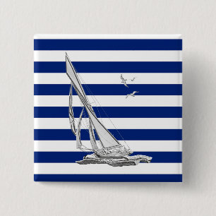 Silberne Segel auf nautischen Streifen Button