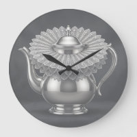 Silberne Teekanne & spitzenbesetzte Rüsche Einziga