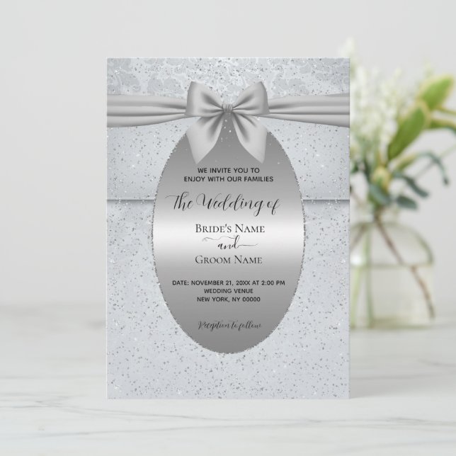 Silberne Vintage-Hochzeitseinladung mit Schleife Einladung (Stehend Vorderseite)