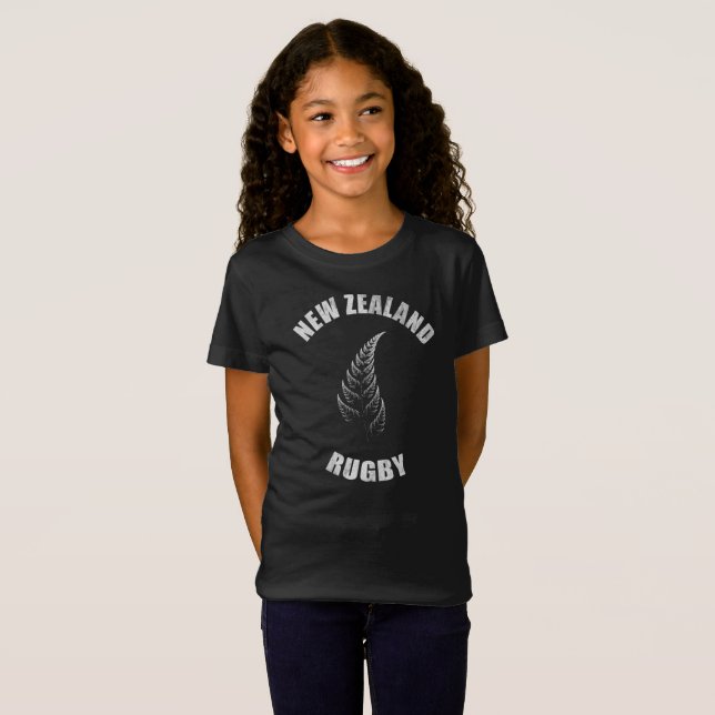 Silberner Farn der Maori- inspirierten Kiwi T-Shirt (Vorne ganz)