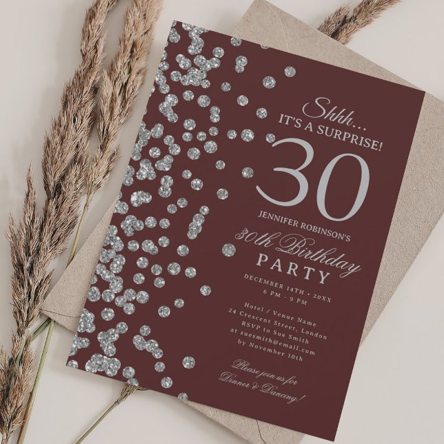 Silberner Glitter-Überraschung zum 30. Geburtstag  Einladung (Silver Glitter Surprise 30th Birthday Burgundy Invitation)