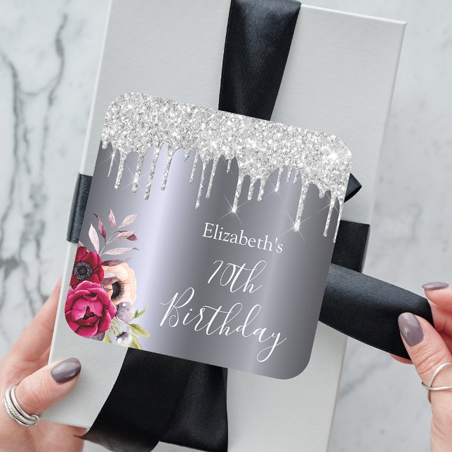 Silberner Glitzer Bordeaux Monogramm Quadratischer Aufkleber (Von Creator hochgeladen)