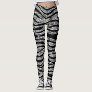 Silberner Glitzer und schwarze Leggings