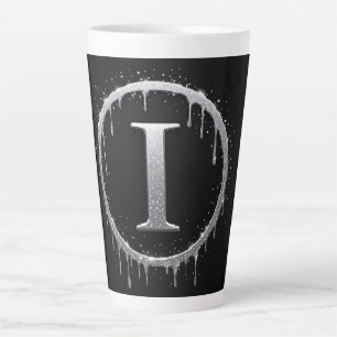 Silberner, mattierter Buchstabe I Milchtasse