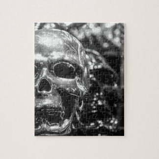 Silberner Schädel Puzzle