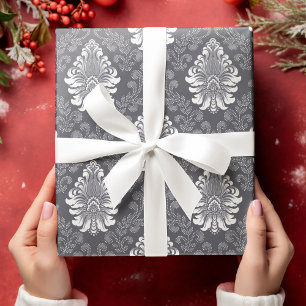 Silbernes florales Damastmuster mit grauem Blumenm Geschenkpapier