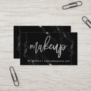 Silbernes Skript auf schwarzem Make-up des Visitenkarte
