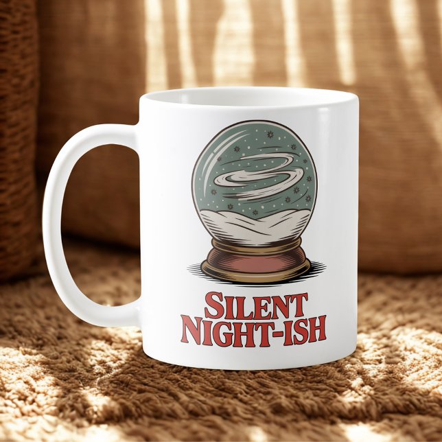 Silent Night-ish | Christmas Chaos with Calm Vibes Kaffeetasse (Von Creator hochgeladen)