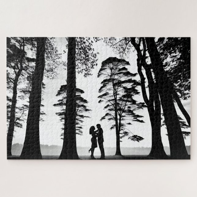 Silhouette Couple Embrace im Schwarz-weißen Wald Puzzle (Horizontal)