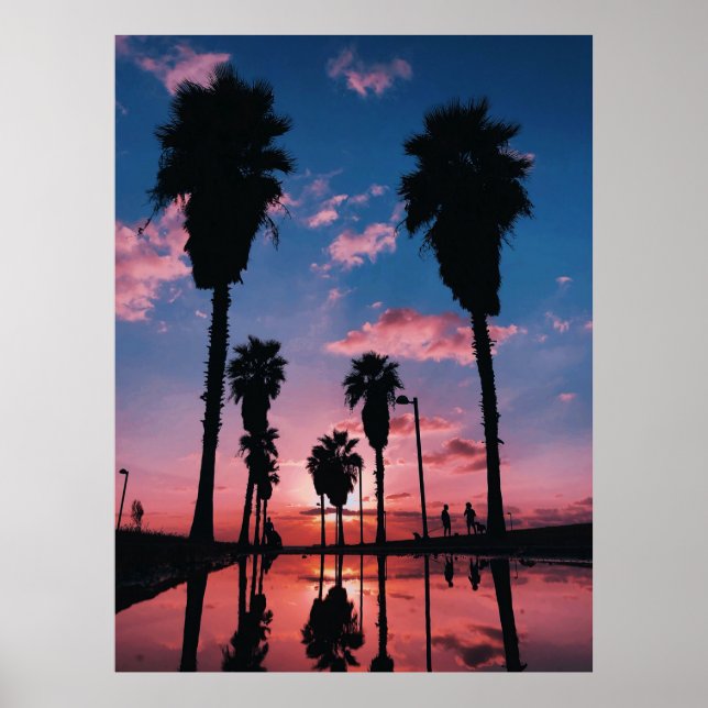 Silhouette des Baumes unter bewölktem Himmel Poster (Vorne)