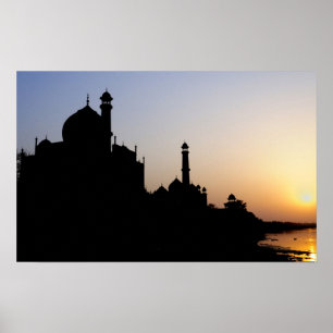 Silhouette des Taj Mahal bei Sonnenuntergang, Agra Poster