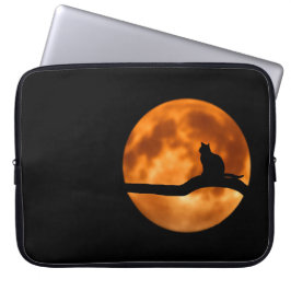 Silhouette einer schwarzen Katze in einem Baum Laptopschutzhülle