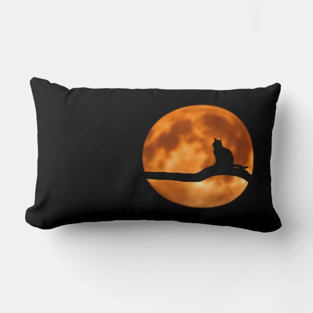 Silhouette einer schwarzen Katze in einem Baum Lendenkissen (Vorderseite)