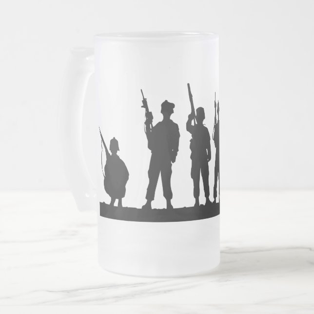 Silhouette für einfache Soldaten Mattglas Bierglas (Vorderseite Links)