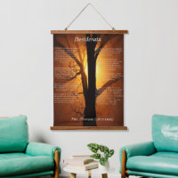 Silhouette mit einem schönen orangefarbenen Sonnen