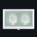 Silhouette Sand Dollar Visitenkarten Dose<br><div class="desc">Können Sie sich vorstellen,  Ihr Leben am Strand zu verbringen? Holen Sie sich dieses schöne Bild dieser Silhouette und Dollar,  um Ihre Strandkollektion zu ergänzen. Dieses einzigartige,  lichtdurchlässige Kunstwerk ist großartig für jedes Ihrer Zazzle-Produkte. Es ist zeitgenössische und moderne Kunst macht Sie zum stilvollsten unter Ihren Freunden.</div>