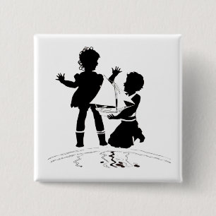 Silhouette von Mädchen und Jungen und Modellschiff Button